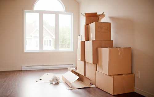 Local removal truck support for flats and houses in Crystal Palace