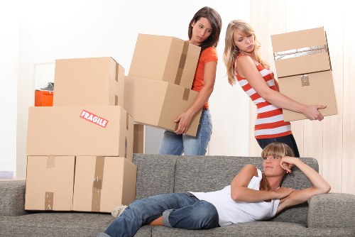 Local moving van ready for a Crystal Palace house or flat move